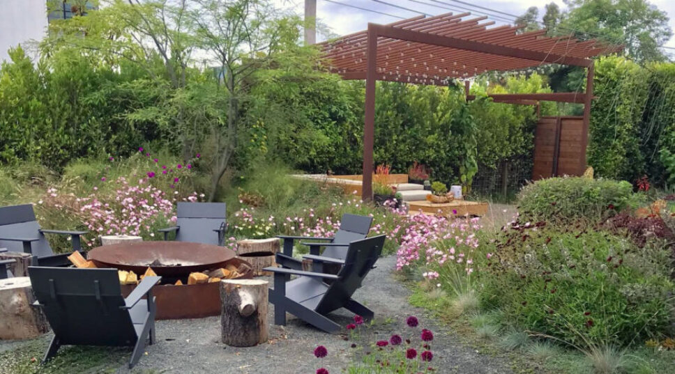 Why 'Chaos Gardening' Is the Wild Trend Taking Over Backyards Once Again