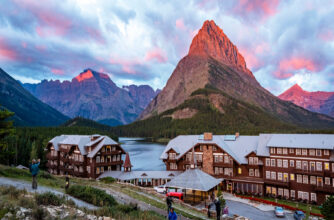 Many Glacier Lodge