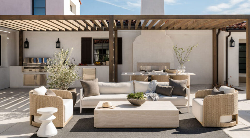 4 Signs It's Time to Replace Your Outdoor Furniture